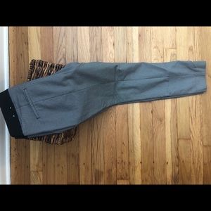 Express columnist pant. Size 2 (low rise, ankle)
